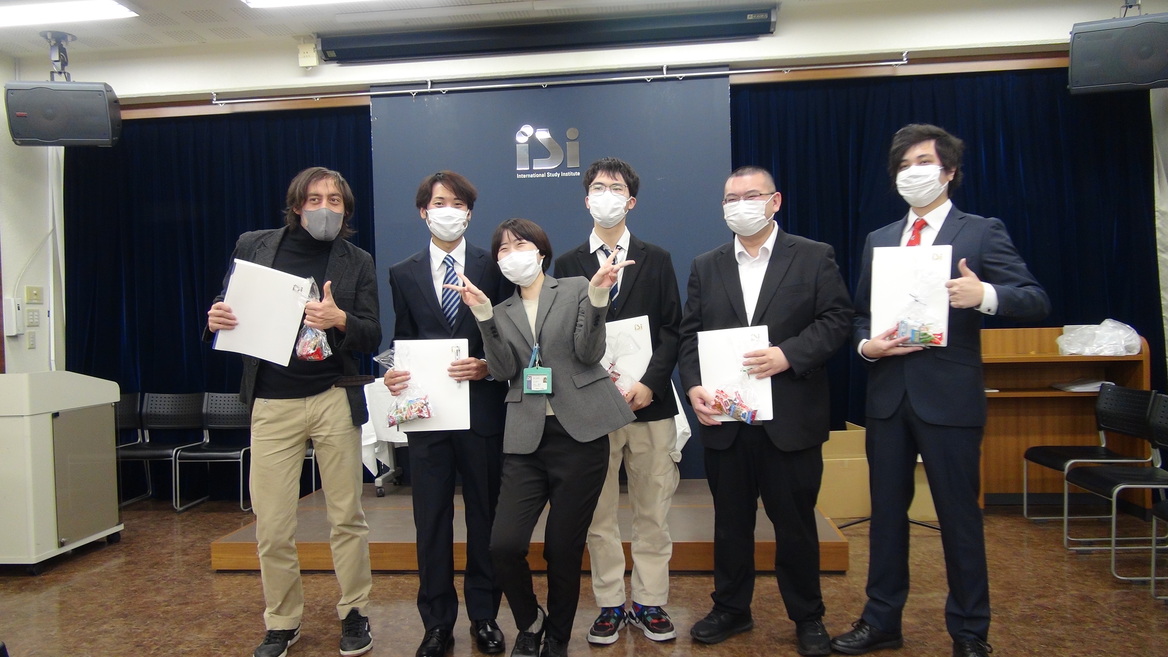 Volunteer students who helped facilitate the contest